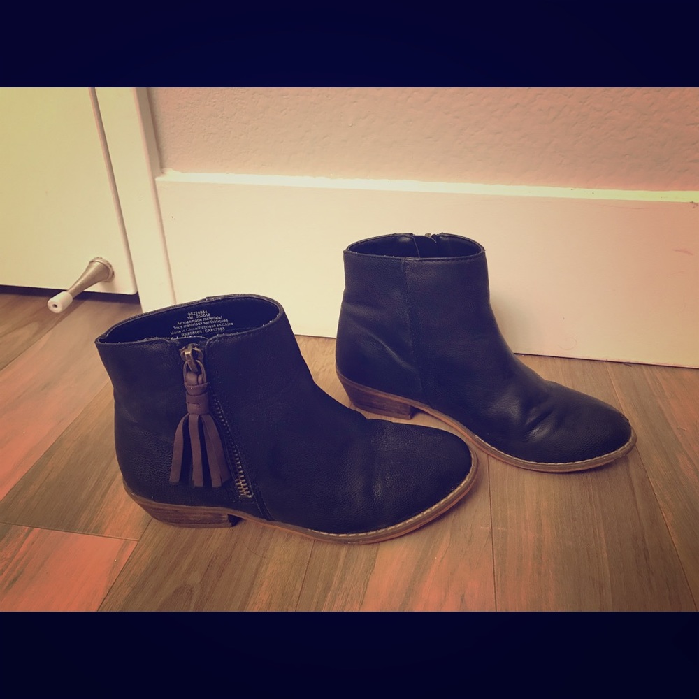 Girl cow boots